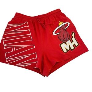 Vintage Miami Heat Shorts Sweatpants Red Logo Athletic Street Style Women’s XL